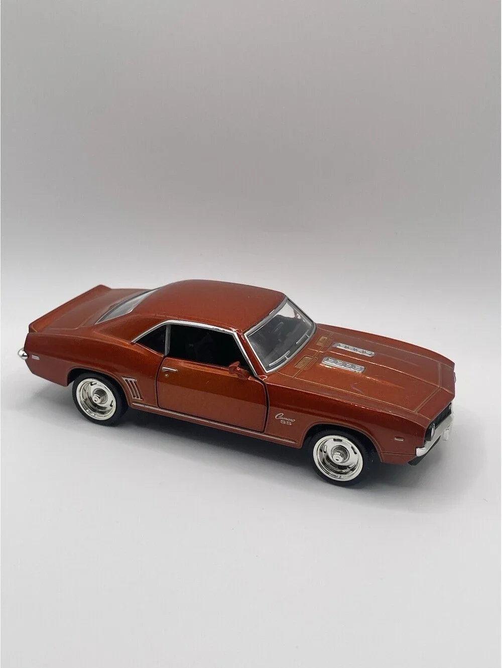 1969 Chevy Camaro SS / RMZ CITY DIE CAST Scale 1:32 Red Pull Back
